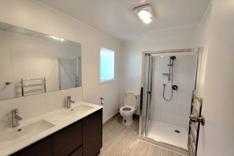 Photo of property in 26 Larnoch Road, Henderson, Auckland, 0610