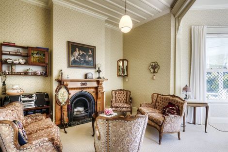 Photo of property in 15 Cameron Road, Bluff Hill, Napier, 4110