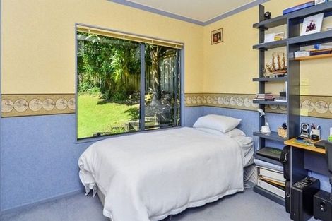 Photo of property in 5 Phoebe Meikle Place, Torbay, Auckland, 0630