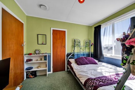 Photo of property in 9 Manawapou Road, Hawera, 4610