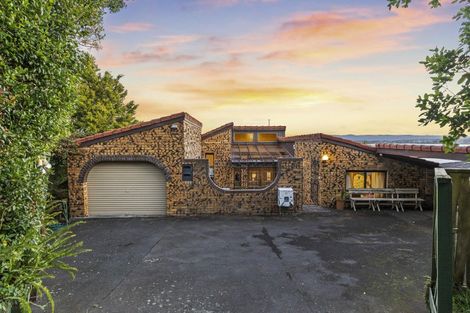 Photo of property in 16 Brigantine Drive, Beach Haven, Auckland, 0626