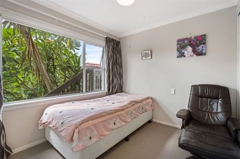 Photo of property in 41 Albatross Road, Red Beach, 0932