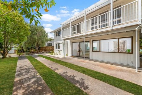 Photo of property in 99 Matipo Road, Te Atatu Peninsula, Auckland, 0610