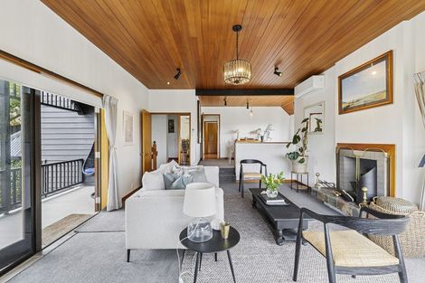 Photo of property in 50 Amapur Drive, Khandallah, Wellington, 6035