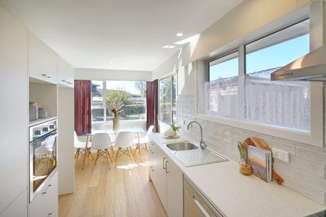 Photo of property in 274 Lake Terrace Road, Shirley, Christchurch, 8061