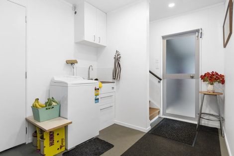 Photo of property in 213 Bellevue Road, Bellevue, Tauranga, 3110