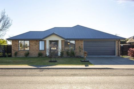 Photo of property in 58 Acacia Avenue, Rangiora, 7400
