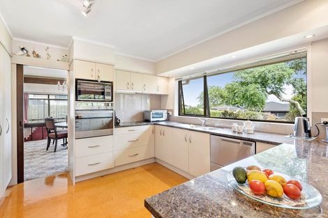 Photo of property in 24 Wairere Road, The Gardens, Auckland, 2105