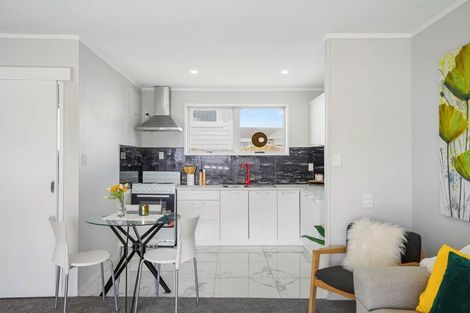 Photo of property in 1/42 Kenderdine Road, Papatoetoe, Auckland, 2025