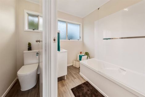 Photo of property in 10 Agar Place, Favona, Auckland, 2024