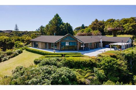 Photo of property in 2 Doves Bay Road, Kerikeri, 0294