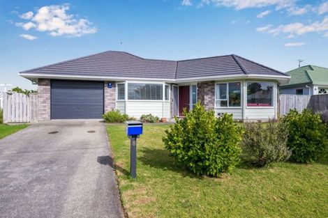 Photo of property in 8 Beachwater Grove, Paraparaumu Beach, Paraparaumu, 5032