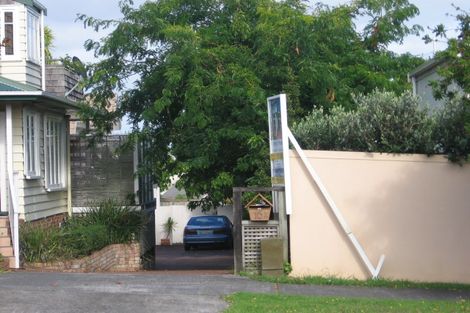 Photo of property in 16a Temple Street, Meadowbank, Auckland, 1072