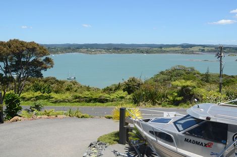 Photo of property in 27 Doves Bay Road, Kerikeri, 0294