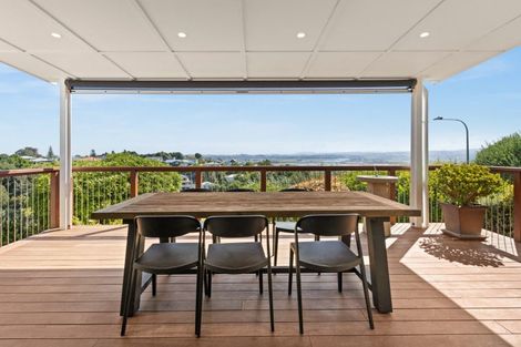 Photo of property in 1 Roslyn Road, Bluff Hill, Napier, 4110