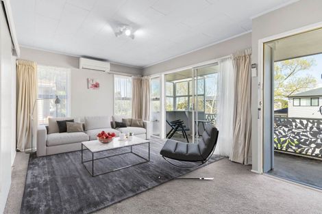 Photo of property in 2/2b Yeoman Place, Howick, Auckland, 2014