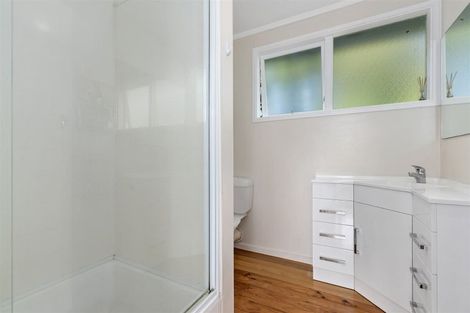 Photo of property in 17 Holt Avenue, Torbay, Auckland, 0630