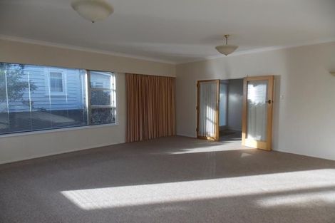 Photo of property in 78 Tauhinu Road, Miramar, Wellington, 6022