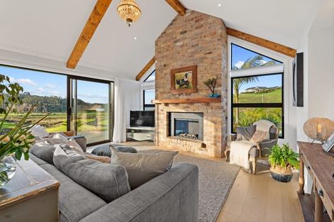 Photo of property in 7 Taemai Place, Okura Bush, Albany, 0794