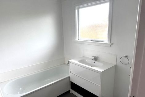 Photo of property in 320a Avonhead Road, Avonhead, Christchurch, 8042