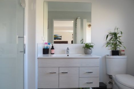 Photo of property in 37 Mary-ellen Place, Coromandel, 3506