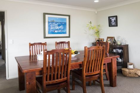 Photo of property in 33 Staithes Drive North, Whitby, Porirua, 5024