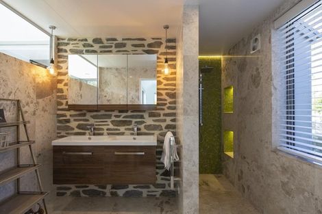 Photo of property in 34 Mountain View Road, Dalefield, Queenstown, 9371