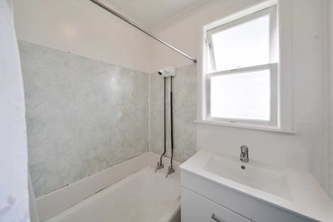 Photo of property in 2/28 Union Street, Papakura, 2110