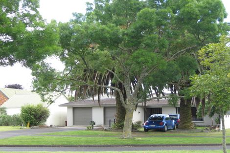 Photo of property in 51 Walter Strevens Drive, Conifer Grove, Takanini, 2112