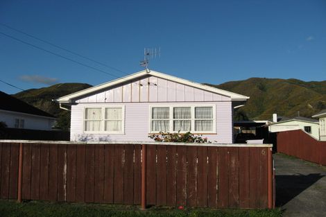 Photo of property in 6 Roberts Street, Wainuiomata, Lower Hutt, 5014