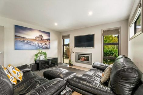 Photo of property in 1 Finch Street, Albert Town, Wanaka, 9305