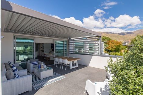Photo of property in 15 Faulks Terrace, Wanaka, 9305