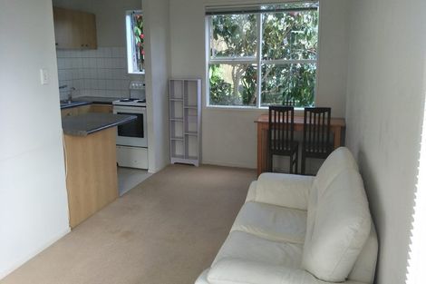 Photo of property in 1/2 Prebble Place, Mission Bay, Auckland, 1071