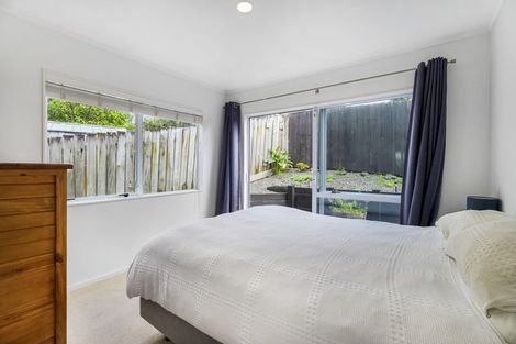 Photo of property in 2/4 Kenneth Hopper Place, Manly, Whangaparaoa, 0930