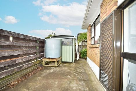 Photo of property in 1/5 Spring Grove, Henderson, Auckland, 0612