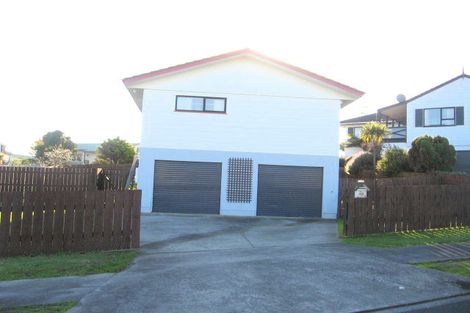 Photo of property in 10 Anglers Way, Wattle Downs, Auckland, 2102