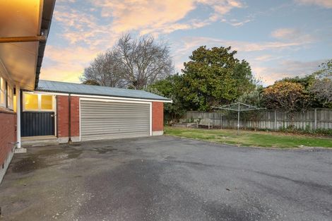 Photo of property in 11 Tuirau Place, Ilam, Christchurch, 8041