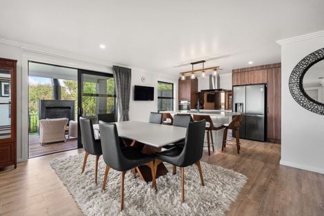 Photo of property in 30 Lakeside Terrace, Omokoroa, 3114