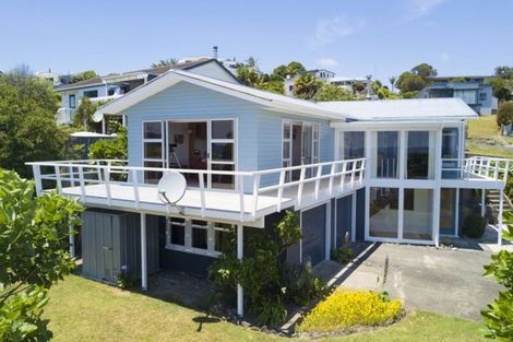 Photo of property in 24 Seaview Road, Cable Bay, 0420