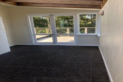 Photo of property in 7 Tinopai Road, Titirangi, Auckland, 0604