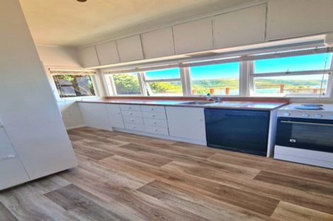 Photo of property in 41 Kiriwai Road, Paremata, Porirua, 5024