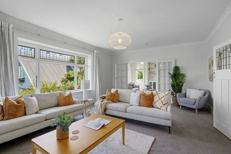 Photo of property in 7 Hackthorne Road, Cashmere, Christchurch, 8022