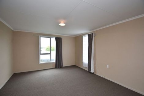 Photo of property in 10 Robert Street, Otatara, Invercargill, 9879