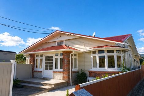 Photo of property in 38 Kensington Avenue, Petone, Lower Hutt, 5012