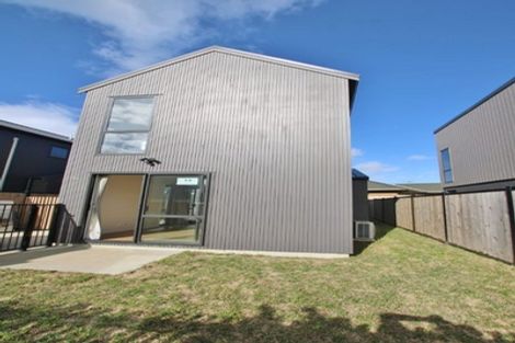 Photo of property in 14 Otaimako Place, Mangere, Auckland, 2022