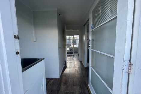 Photo of property in 43 Hallberry Road, Mangere East, Auckland, 2024