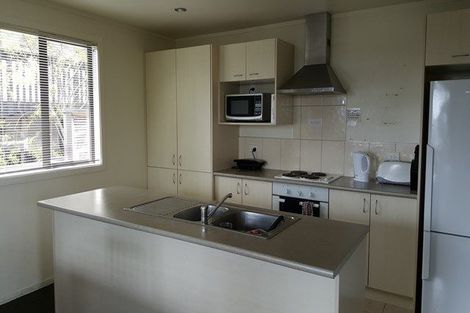 Photo of property in 8d Schnapper Rock Road, Schnapper Rock, Auckland, 0632