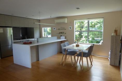 Photo of property in 42 Saddleback Grove, Karori, Wellington, 6012