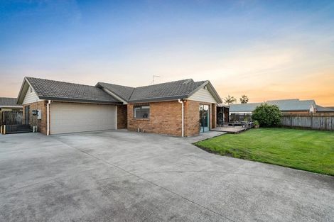 Photo of property in 6b Sheriff Place, Randwick Park, Auckland, 2105