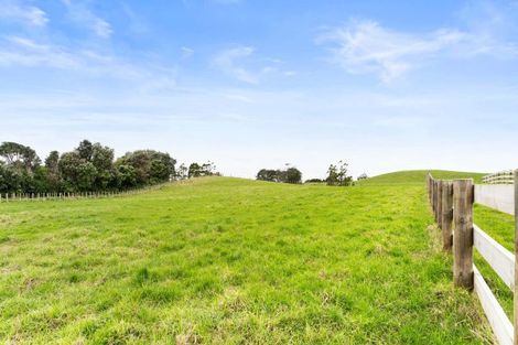 Photo of property in 2586 Awhitu Road, Awhitu, 2684